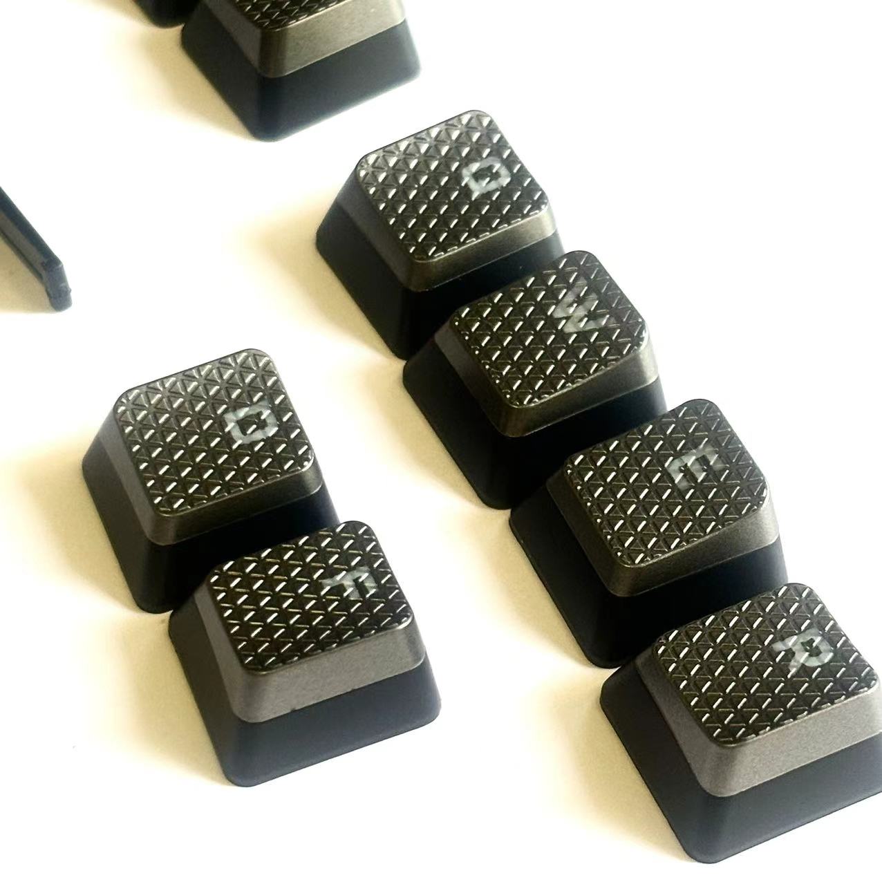 Podświetlane nakładki na klawi – Gaming Keyboard Corsair recenzja i cena
